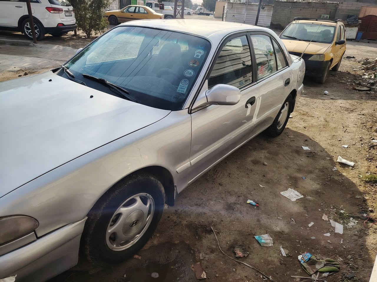 سلام عليكم سوناتا محرك2000 باقي التفاصيل خاص الاتصال عل رقم***********
