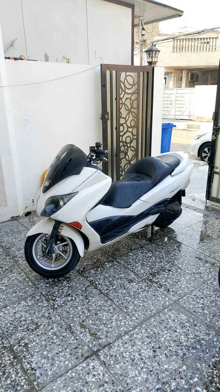 السلام عليكم 
فورزه 0/10 عميه بلاد 
مكينه مكفوله كلجات قايش جديد معدل 150
كفراته شويه مشخطه
مكان بغداد حي الجهاد 
السعر 12 وبيه مجال 
***********
