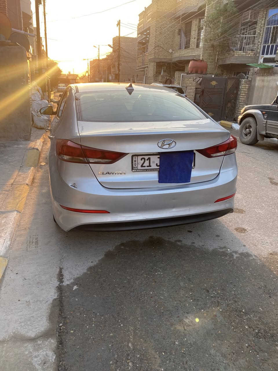 سيارة النترا للبيع 2017  محرك 2000 دوش وارد امريكي رقم سليمانية باسمي سنوية لحد 29 بدون ايرباك بدون حادث حادثها سرقة باب السايق والجاملغ ماشي 111  الف ميل
لون سلفر مكينة وكير خير من الله
شاشة كبيرة
كامرة دوارة
شاشة اعطال
بصمة تشغيل وبصمة ابواب
تدفئة كشنات
رادار جانبي ( نظام النقطة العمياء)
حساس اطارات
نظام ايكو وسبورت وعادي
تبريد بيانو منفصل
تحكم استيرن جهتين
مانع انزلاق
مثبت سرعة
السعر 120 $ بيها مجال قليل
صور امريكا مرفقة مع الصور 
للاستفسار الاتصال على الارقام
***********
