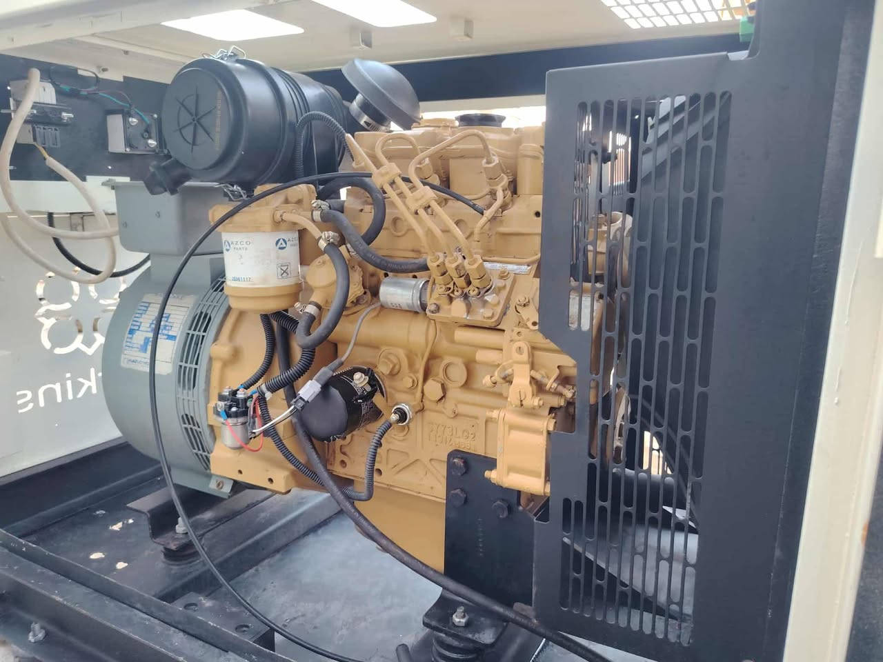 متاح للبيع
مولد بيركنز بزون
3 سلندر
7.5 KVA 
30 امبير
سنگل فيز
راس التوليد بنكيك
نظام حماية 
تشغيل واطفاء اوتو  AUTO 
للاستفسار الاتصال على الرقم
***********
واتساب ***********
