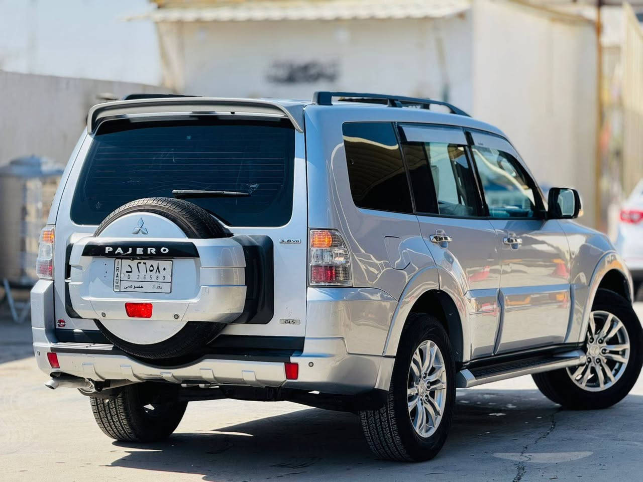 سلام عليكم للبيع باجيرو حبتور 2012 كفاله عامه 3800 فول مواصفات  رقم بغداد تحويل مباشر  فول مواصفات أعلى فئة مواصفات فول واحد ع واحد  حجم المحرك 3800 السياره مكفوله عله واضع الشركه معروفه خليجي السياره جديده مال جناي فورويل  كشنات جلد  كهربائي دتفئه تبريد  اشارة بل مري شفط تحكم ستيرن ثلاثا جها فتحه  تبريد ثلاث قطع حساسات خلفيه زاد ثلاجه تخم تاير كير مكينه حداديه خير من الله سياره جديده السعر 144 وبيها مجال بسيط ***********
مكان السياره بابل
