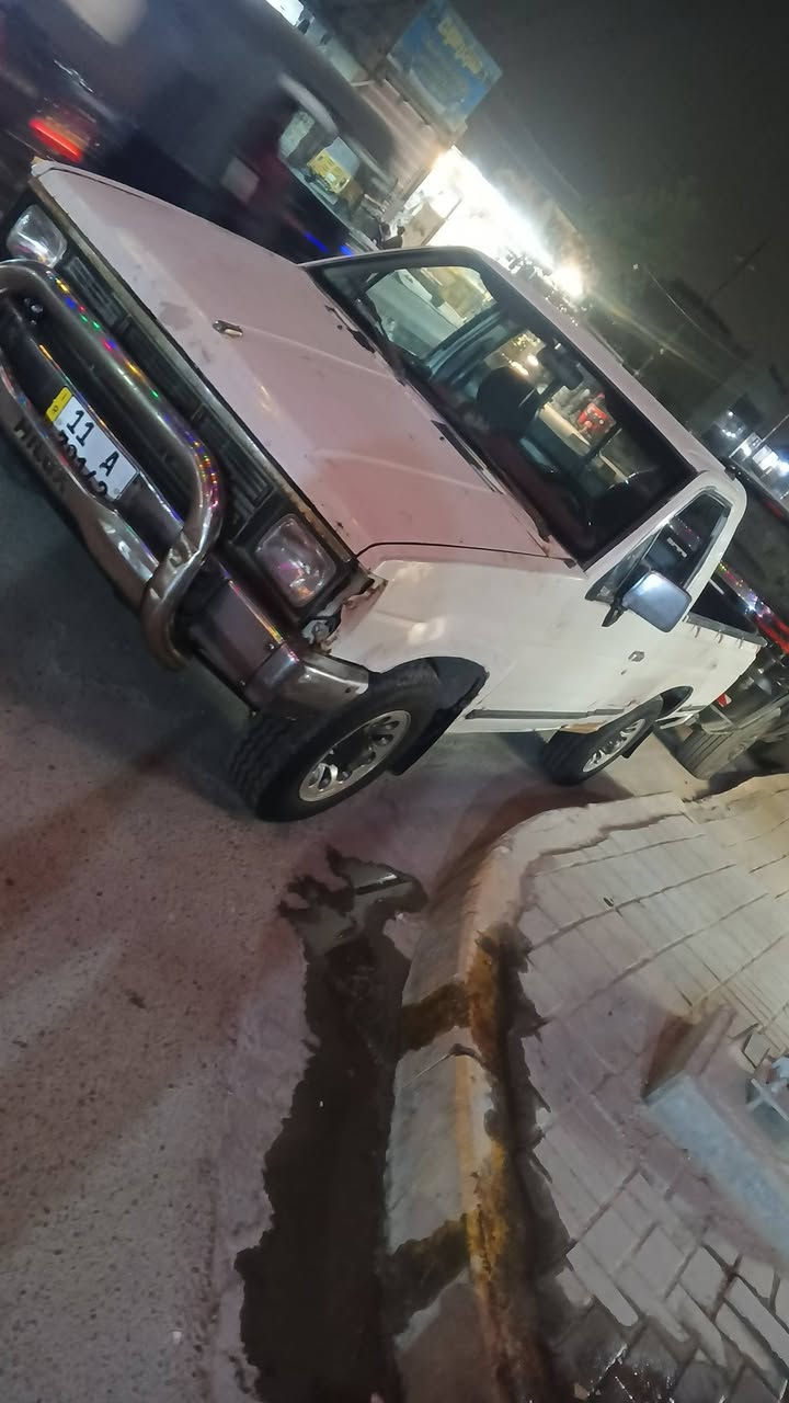 السلام عليكم بسبب الوعود الكاذبه اعاده النشر بيكم موديل 1988رقم بغداد انكليزي مكينه وكير واكسل خير من الله تخم تاير صدر امامي خلفي صار يومين بدلته كله مع وركات بيها خياسات قليله مكان بغداد مدينه الصدر السعر 28بيها مجال قليل ***********او مراوس حسب قناعه
