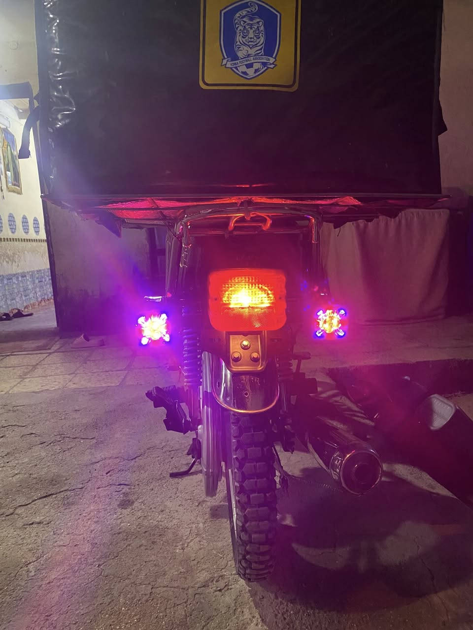 سلام عليكم دراجه خمسه كير مديل 23جاهزه كهربائيات تيرات جدد داجه باديه   منفيس  موجود سعر 500 مكانيّ بغداد


**إذا كنت صاحب هذا الإعلان وتريد حذفه لأي سبب، رجاءا أرسل رسالة إلى الدعم الفني**