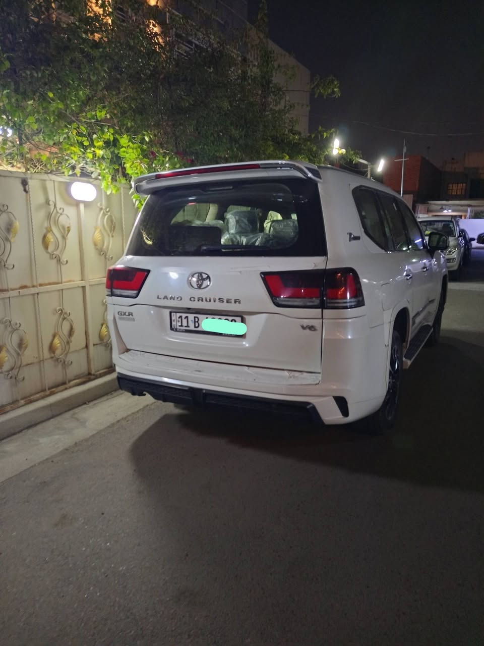 لاندكروز 2010 محدث 2022 مصبوغه حزام شرط بدون حادث رقم بغداد باسمي  ***********
