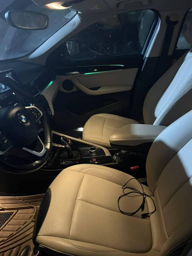 السلام عليكم للبيع
مكفولة كفالة عامة من كلشي 
BMW X2 2020 S DRIVE 
محرك 2000 توين باور تيربو 4 اسطوانات 
المواصفات 
رادار امامي 
رادار خلفي 
رادار جانبي
شاشة أنظمة اندوريد اوتو ابل كار بلاي 
تحكمات مقود القياده جهتين 
كامره خلفيه 
نقطة عمياء 
سقف بنورامي
انظمة قيادة ( Sport Comfort normal )
كشن خزن ميموري
كشن جلد أوف وايت
عدسات ليزريه بالمصابيح 
بعد تضمن هواي مواصفات السياره لكن لتجنب الاطاله ذكرنا ابرز المواصفات 
السياره خليجية جديدة جدا وضع شركة حته كتلوكاتها موجودة ماشيه 30 الف KM فقط سياره اقل مايقال عنها جديده وايضاً عليها تغليف PPF من شركه جيوشيلد 
مكان السياره بغداد لوحتها انكليزي جديد
سعرها 218 بي مجال اني خادم

للاستفسار ***********
