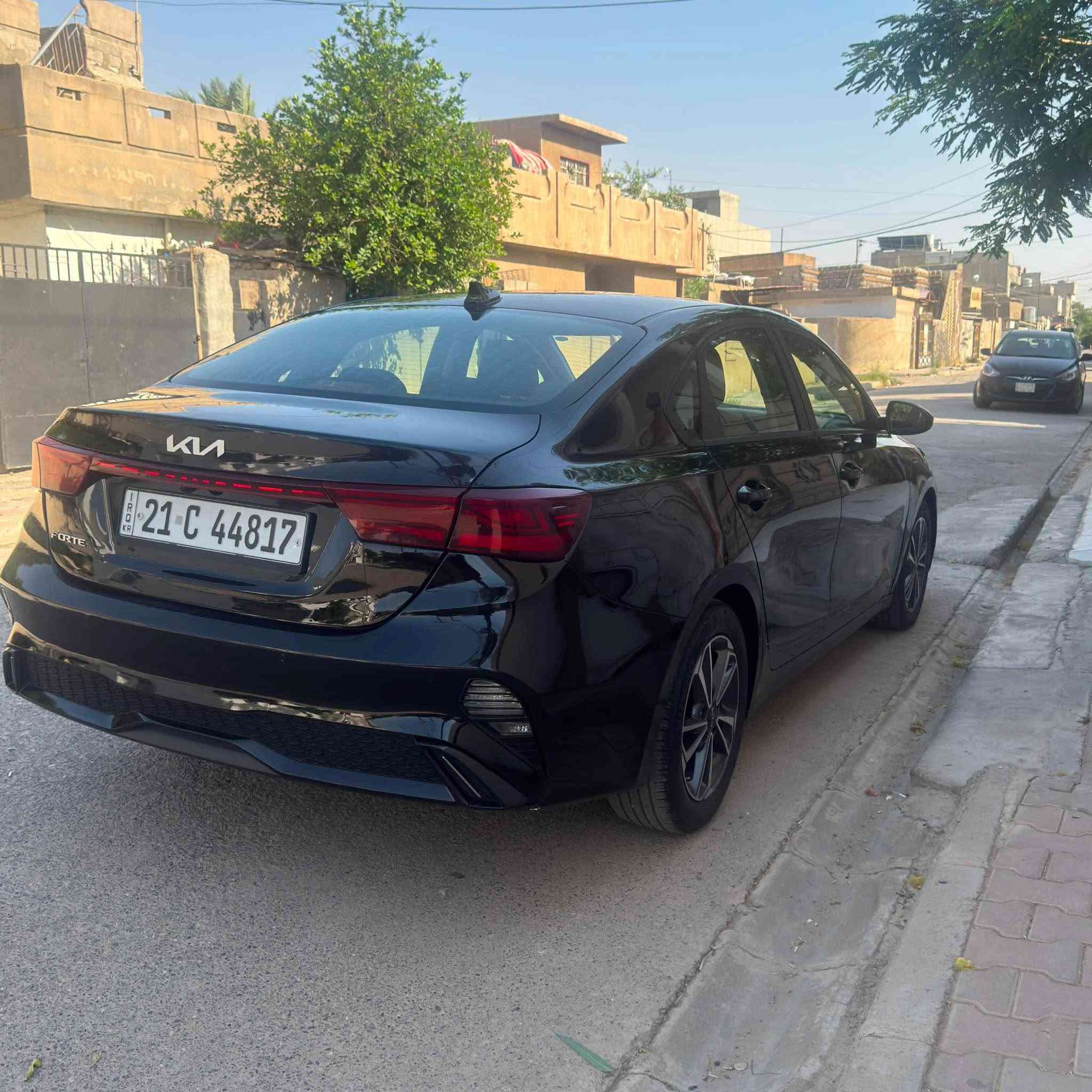 موديل ٢٣ 
ماشية ٥٣الف ميل  
سيارة حادثها بامريكا جاملغ وربع البونيد 
اهنا صارت بيدي جاملغ الخلفي و الصندوك صبغ 
ايرباكات سليمة
موصفات 
تحديد مسار
رادار 
كار بلي وايفاي 
تثبيت سرعة
شاشة عرض عطلات 
والسعر ١٤٠ و بيها مجال  ان شاء الله 
*********** كركوك, العراق
