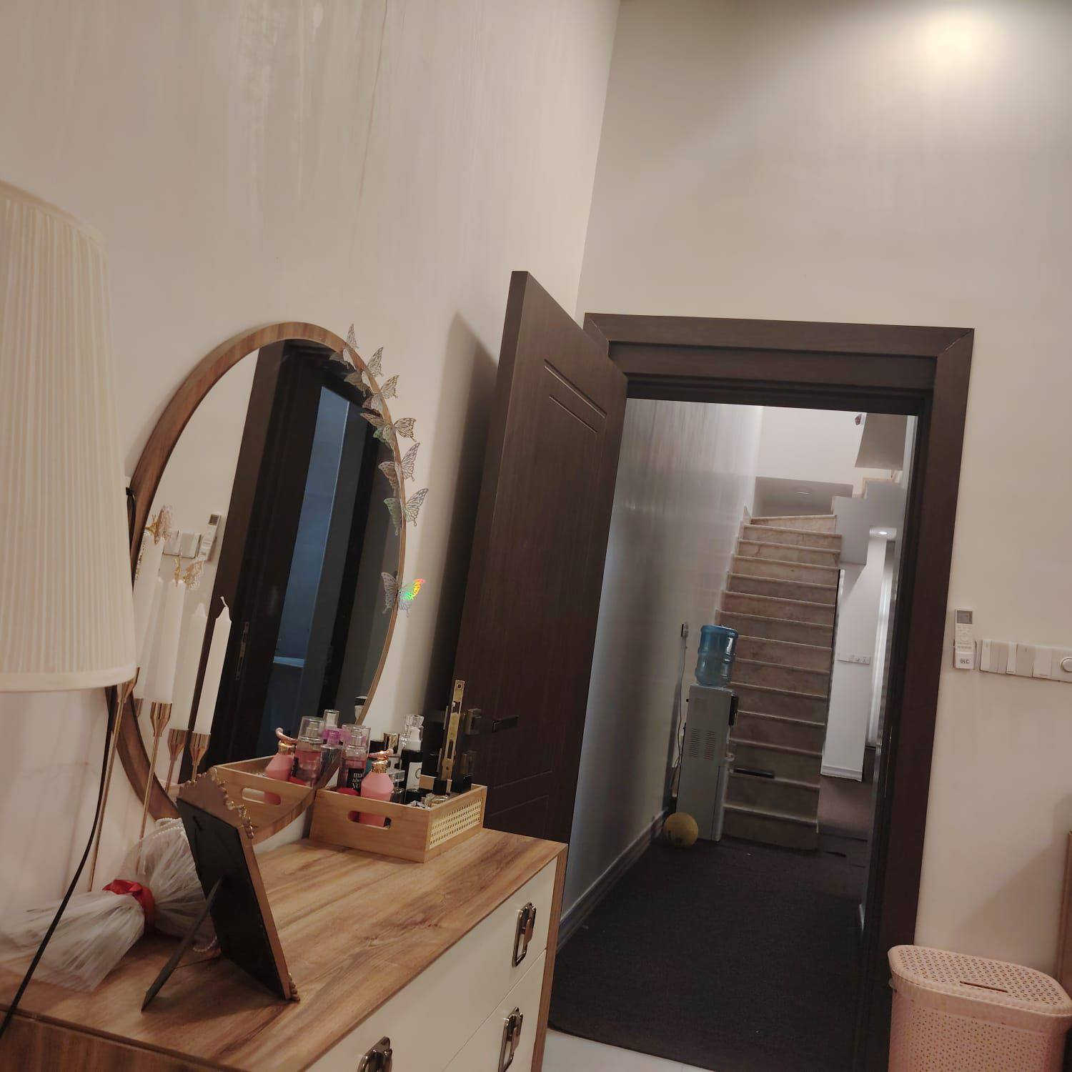 مطلوب الاسكان 55 مليون تسديد الشهري 280
🏡 للبيع – دار سكني في النجف / حي النداء
نهاية شارع غالب الميالي قرب اسواق بابا اشتريلي
فرصة مميزة للسكن أو الاستثمار في موقع هادئ ومطلوب.
📍 الموقع: النجف الأشرف – حي النداء
🏠 الدار: طابق واحد
✨ تصميم حديث وتشطيب مرتب
🛏️ عدد الغرف: (1)
📐 المساحة: (100متر )
💰 السعر: (58) قابل للتفاوض

✔️ قريب من الخدمات والمدارس والأسواق
✔️ منطقة سكنية ممتازة
      الكفيل يتغير
📞 للاستفسار والمعاينة: ***********
