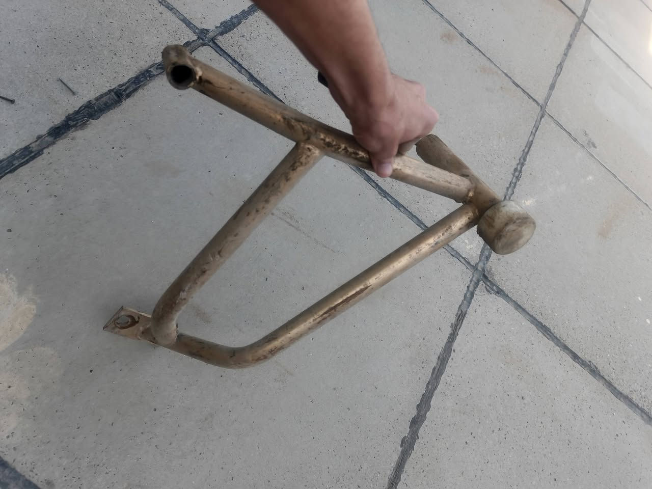 سلام عليكم غراض مال كاوسكي
للبيع  درع لون ذهبي ٧٥
وكفرات رياضيه بيهن اضرار خفيفه ١٢٥
صالنصه رياضي سعر ٤٠
دوسات رياضيه انطيهن ويه لكفرات
ستيرن رياضي انطي ويه لكفرات 
واكو صالنصه رياضي استيل همين ممصوره 
بيهن مجال 
مكاني بغداد اليفيده يدخل خاص ***********
