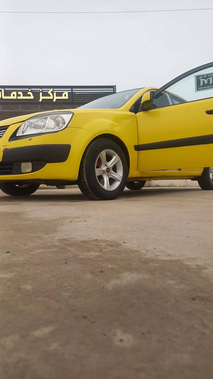 السلام عليكم كيا ريو 2008 سياره فول توماتيك كير ومحرك شرط هيئه وغرامات صفر ضرر دوسه جهه اليمين بيها تلقيطات 
معجون مال تاكسي 
والسعر 94 وبيها مجال
***********
