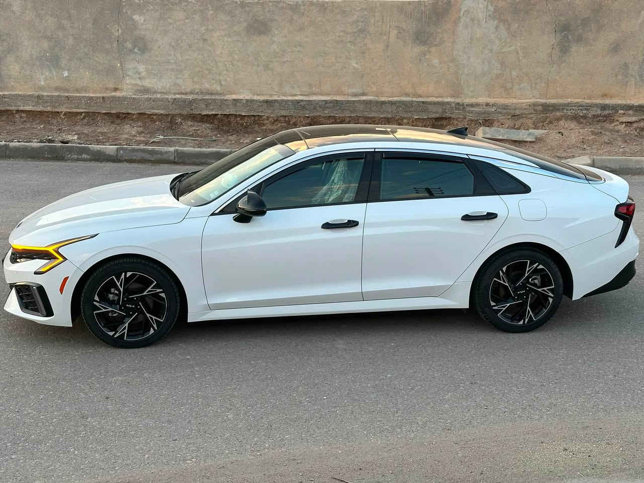 السلام عليكم كيا K5 GT LiNE 2025 وارد امريكي

ملاحظه : مرقم بصره شهداء بأسمي وكاله عامه مجانيه

Kia K5 GT LiNE  2025 2.5

          حجم المكينه : 2500

المسافة المقطوعة : 37 الف كم   

           الضرر : بنيد فقط بدون دواخ ومبدل بلادي   

                    الايرباك : دركه ودشبول مرجع سستم

#مواصفاتها

1.شاشه

2.بصمه

3.ويل كب

4.كشنات جلد

5.تشغيل عن بعد

6.رادوات

7.بصمة ابواب

8.صندك يفتح عن الاقتراب

9.اشاير بالمري

10. كشافات

11.بنوراما

12.كشنات كهرباء

13.حساسات خلفيه

14.هيترات بالكشنات 

15.بكلايت + مسطره لد

16.شحن وايرليس

17.هندبريك بصمه

18. اوتو هولد

#السعر :219   وبيه مجال بسيط!

تفاصيل اكثر هذا رقمي

*********** 

تحياتي مكاني البصره
