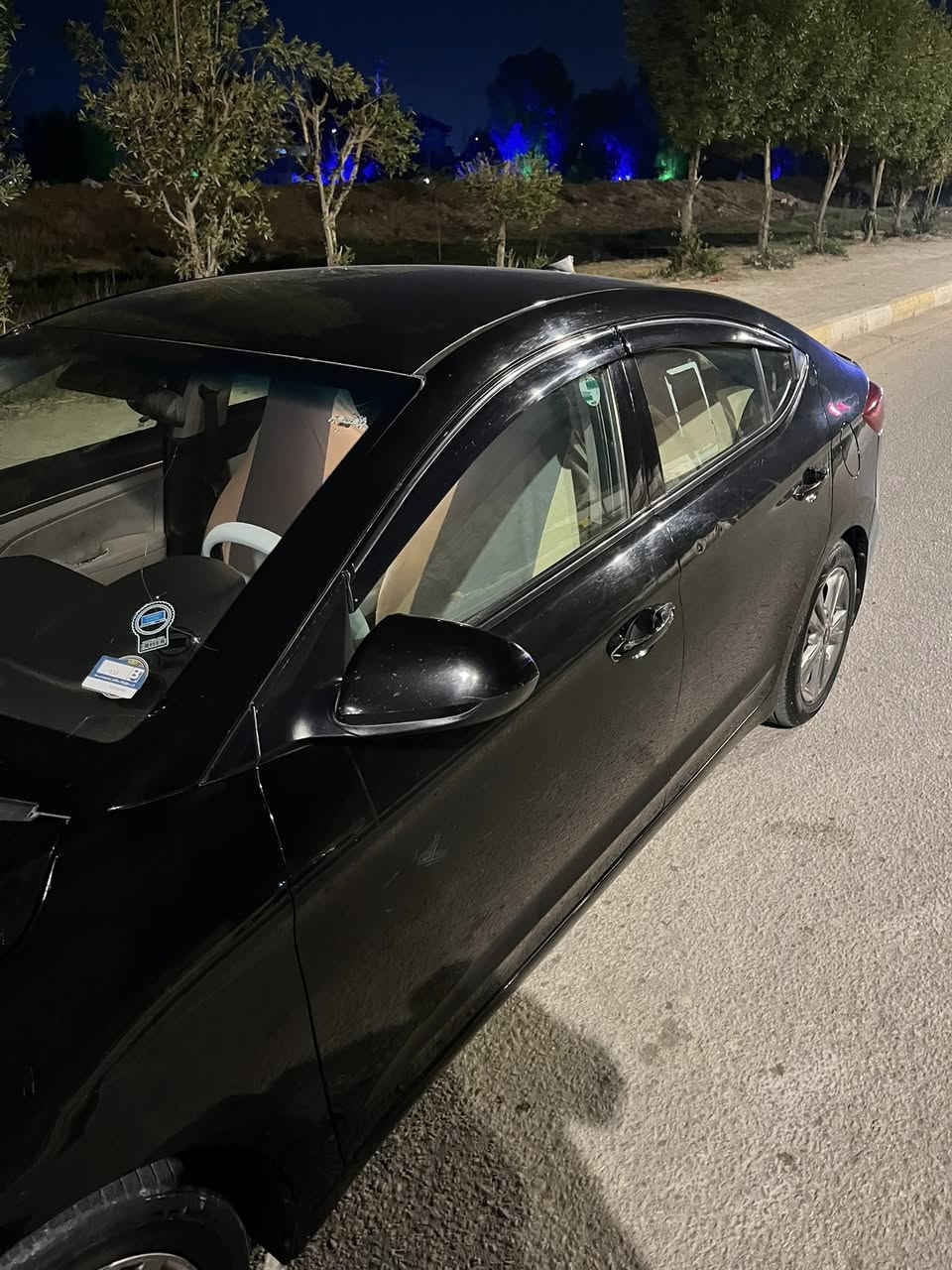 سلام عليكم النترا 2017رقم اربيل انكليزي تحويل وكاله مباشر السياره ليبل واحد كلها بيها بس صبغ الجاملغ  واشويه بخشم البنيد السياره جاهزه من كلشي كير مكينه تبريد خير من الله فول مواصفات عده الفتحه 
السعر 110وبيها مجال 
مكاني كربلاء طوريج ***********
