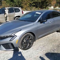 كيا K5 • ٢٠٢٥ • دعامية خلفية