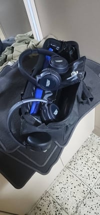 سماعات كاديلاك غير مستخدم مع جنطه عده غير مستخدم مع دوسات كاربت غير مس...