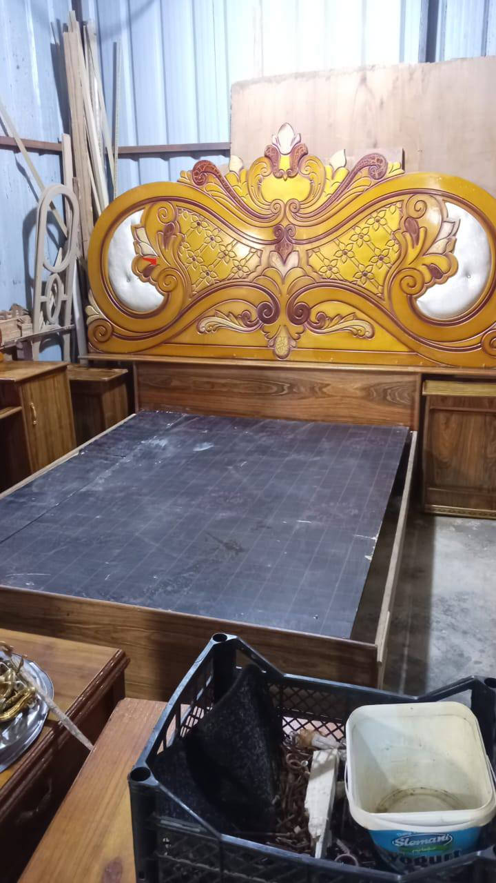 سلام عليكم غرفة نوم البيع سعر 350اتصل على رقم ***********
