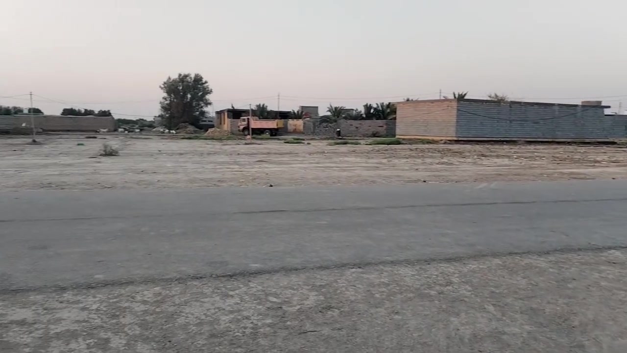 سلام عليكم قطعه للبيع مناسبه ع شارع تبليط المكان قريه سيد مناحي قريبه ع مدرسه الرسول الاعظم خدمات ماء وكهرباء ومساحته 250 /***********
