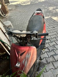 دراجه ماكس 140دراجه طافيه منو تفيده خلي يراسلني او هذا الرقم 077246821...