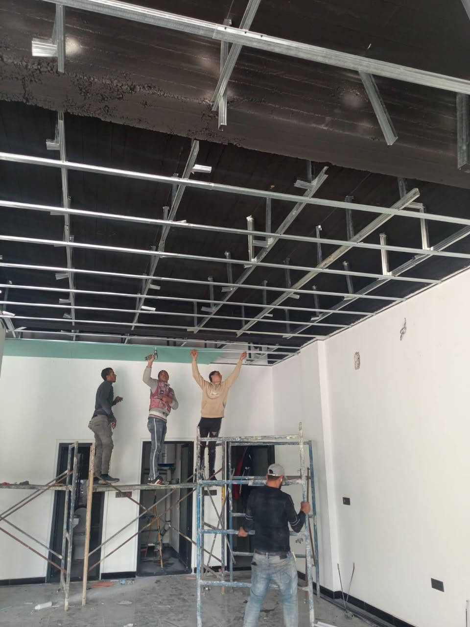 الفولت لاعمال الديكورات
✨ حوّل أحلامك إلى حقيقة مع لمسة من الإبداع! ✨  
    
  هل تحلم بمنزل عصري يجمع بين الأناقة والعملية؟ 🤩 نحن هنا لتحقيق ذلك!  
    
  نحن متخصصون في:  
        🏡 أعمال الديكورات الحديثة: من التصميم إلى التنفيذ، نضمن لك لمسة فنية فريدة تعكس ذوقك.  
     💡 الأعمال الكهربائية: تأسيسات، صيانة، وتمديدات آمنة وموثوقة.  
  اترك لنا مهمة تحويل مساحتك إلى تحفة فنية! 🎨  
      تواصل معنا الآن للحصول على استشارة مجانية! 📞  ***********
    
  #ديكور #تشطيبات #كهرباء #تصميم_داخلي #منزل_أحلام #إبداع #عصري #فن #خدمات_منزلية
