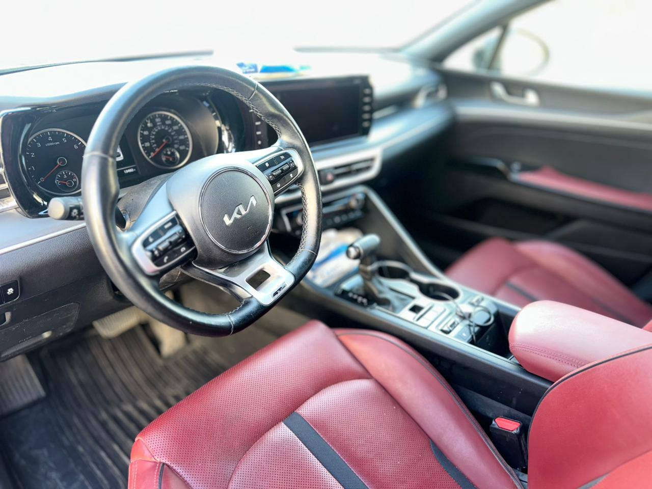 Kia K5 Gt-line
كي فايف جيتي لاين 2023  بدون رقم
للبيع لون اسود
بيع او مراوس حسب القناعه
المحرك 1.6 تيربو 
وارد امريكي 
الضرر : تبديل قبق جنطة وبنيد وصبغ جزء من جاملغ الخلفي مع سمكرة حوض الاسبير صور حادث موجوده عندي
ماشيه 13 الف
مواصفات :
تشغيل عن بعد
كشنات تدفئه
تدفئة مقود 
رادارات امامية وخلفية وجانبية 
نقطة عمياء 
قيادة ذاتية 
دخول ذكي
كروس مثبت سرعة 
شاشة كبيرة 
شحن لاسلكي 
هند بريك كهربائي 
بصمة 
اشاير بلمري 
كامرة دواره
5 انضمة قيادة 
اوتو هولد 
ترحيب بل اليدات
كشنات كهرباء
داخل جلد احمر 🛑🛑 
مكاني ناصريه مركز

*********** استفسار ناصرية, ذي قار
