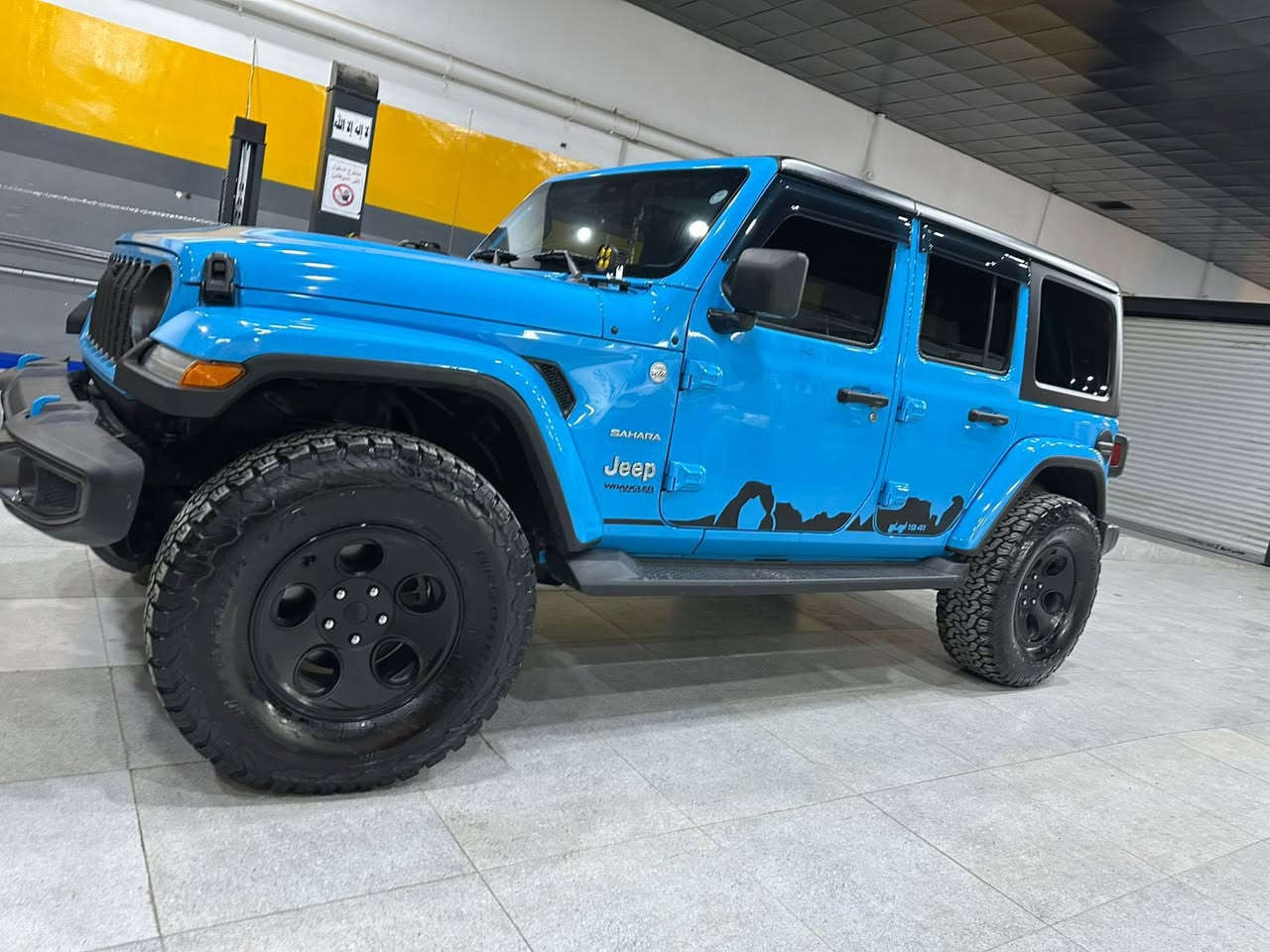 السلام عليكم. رانكلر صحاري موديل ٢١.
السياره جاهزه ع اخر. وجديده جدا. ماشيه ٥٣ 

جاهزه بدون نقص. والسياره. V6

نضيفه جدا. حادثهه بنيد مبدل. بدون دواخل

للاستفسار ***********
