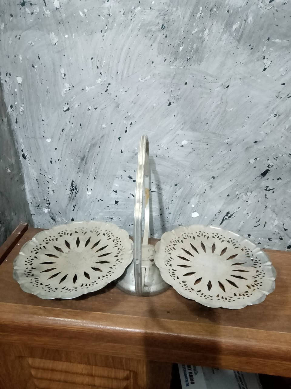 السلام عليكم تراثيات قديمه حيل نظافه عاليه شلعه 40 عنوان بغداد مدينه الصدر موجود توصيل***********
