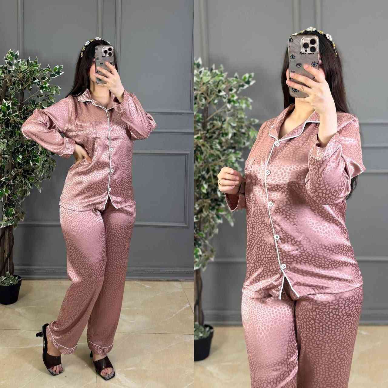 🔥 عرض خاص -تراك ستن حرير خامه بارد درجة أولى 🔥  
✨ المواصفات: 
💰 السعر:  
📦 الدرزن:95،000 دينار  
🚚 توصيل لجميع أنحاء العراق: 5,000


**إذا كنت صاحب هذا الإعلان وتريد حذفه لأي سبب، رجاءا أرسل رسالة إلى الدعم الفني**