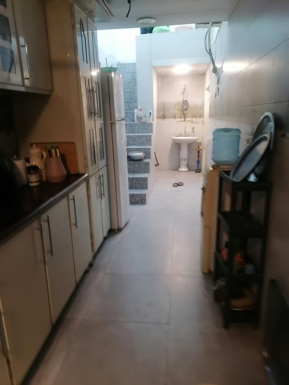 دار للبيع طابو زراعي المساحة 200م  واقع حال230متر يحتوي على غرفتين نوم (4×5)(4×6)  وهول واستقبال 4×9 ومطبخ  وصالة داخلية كبيرة ومخزن.عدد اثنين. وغرفه ساندويش طابق اول مع مخزن  الموقع  المحمودية حي المرتضى قرب محطة القطار الشارع الأول . خدمات ماء مجاري تبليط كاملة.. 
الاستفسار اتصال على الأرقام.
***********
***********
***********
