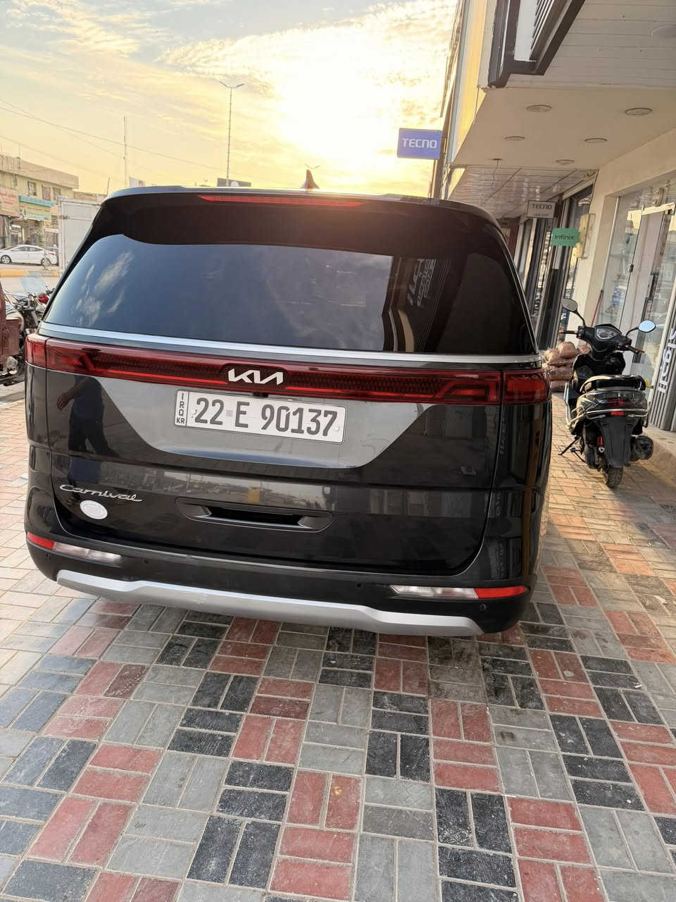 السلام عليكم
Kia Carnival  كيا كرنفال
موديل 2022 بانزين فقط وارد امريكي 
الفئه KALIDY
الموصفات 

ماشية 100 الف كيلو 
مكينه 6 سلندر vvt
1.بصمة أبواب
2. شاشة
3. تحديد مسار
4.كشنات جلد vib
5.بصمة
7 .لد نهاري
 8. حساسات لايتات
9. بيبان كهرباء 
10. رادارات 
11. كشافات
12. لايتات لد 
13. مانع تصادم
14. ثلاث قطع تبريد وتبريد مركزي
15. هند بريك بصمه  
17. مراقبة نعاس السايق
18. وضعيات قياده 5 سبورت إيكو نورمال سمارت 
19.مثبت سرعه
20. تحكم ستيرن 
وبعد بيهه هواي موصفات

سياره موجود كربلاء الهندية
السعر المطلوب 255
……. 
اتصال على الارقام التاليه 
……
السياره مرقمه اربيل  
………..
صور الحادث مرفق ويه الصور 

………
السياره بدون دواخل بدون ايرباك 
حادث جاملغ واشويه من البنيد نفسهن راجعات

……
وتساب او اتصال 
‏‭
***********

