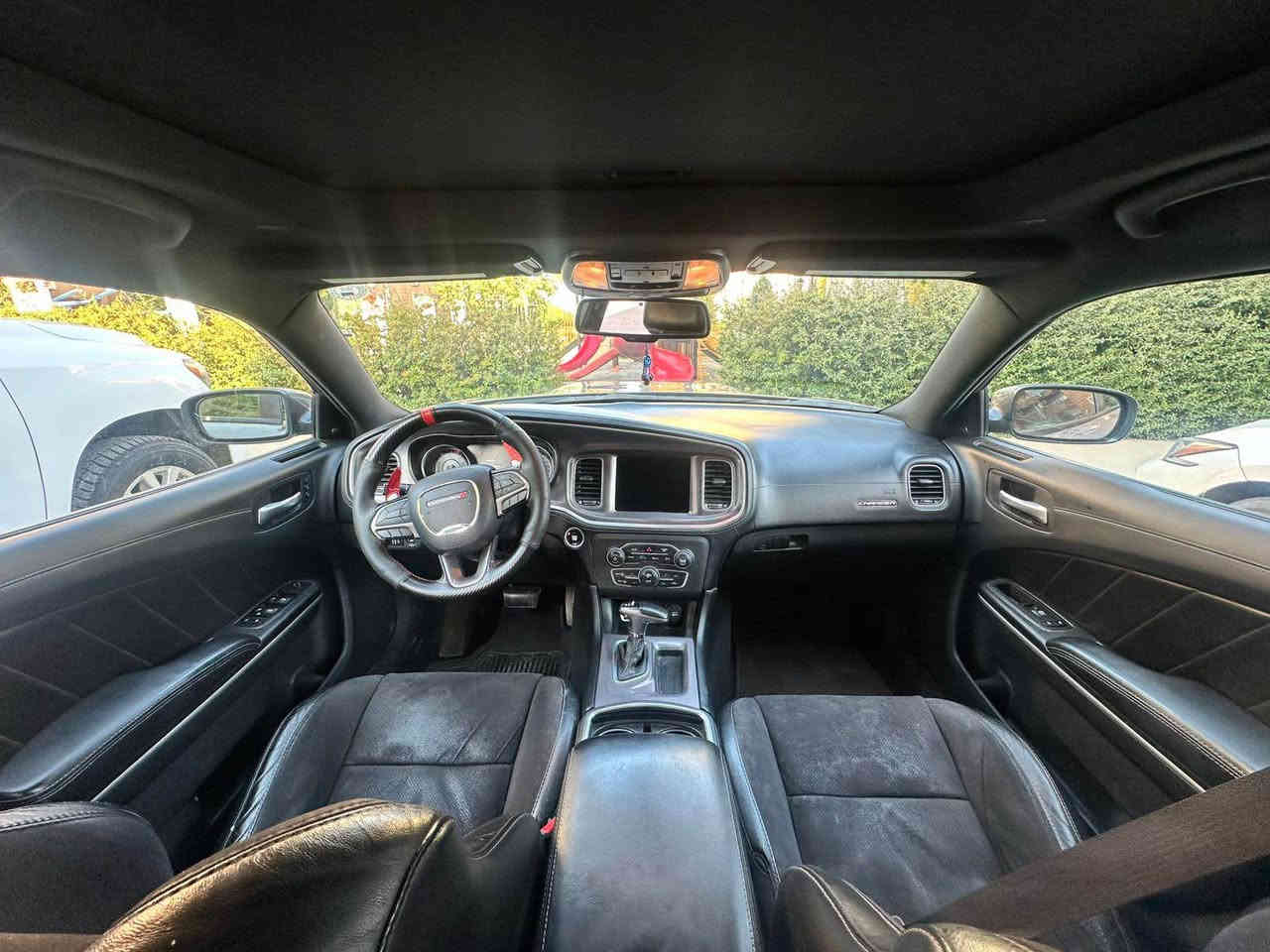 جارجر جي تي بلص 2019 كلين تايتل مرقمة دهوك .
ماشية 116 الف ميل .
فقط صبغ قليل بالدعامية الامامية .
السعر 290 .
رقم صاحب السيارة . ***********
المكان دهوك دهوك, العراق
