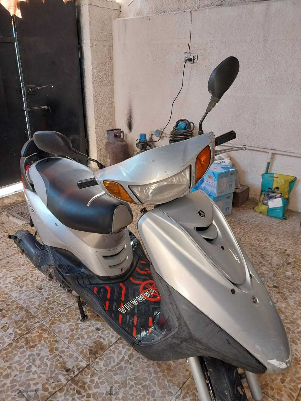 دراجه اكزز محرك ابلادي ممفتوح كهربائيات شغاله سلف وهندر تشتغله شعله ومعدل كفرات اصليه دراجه جديده السعر ٦٥٠ مكاني حريه رقمي ***********
