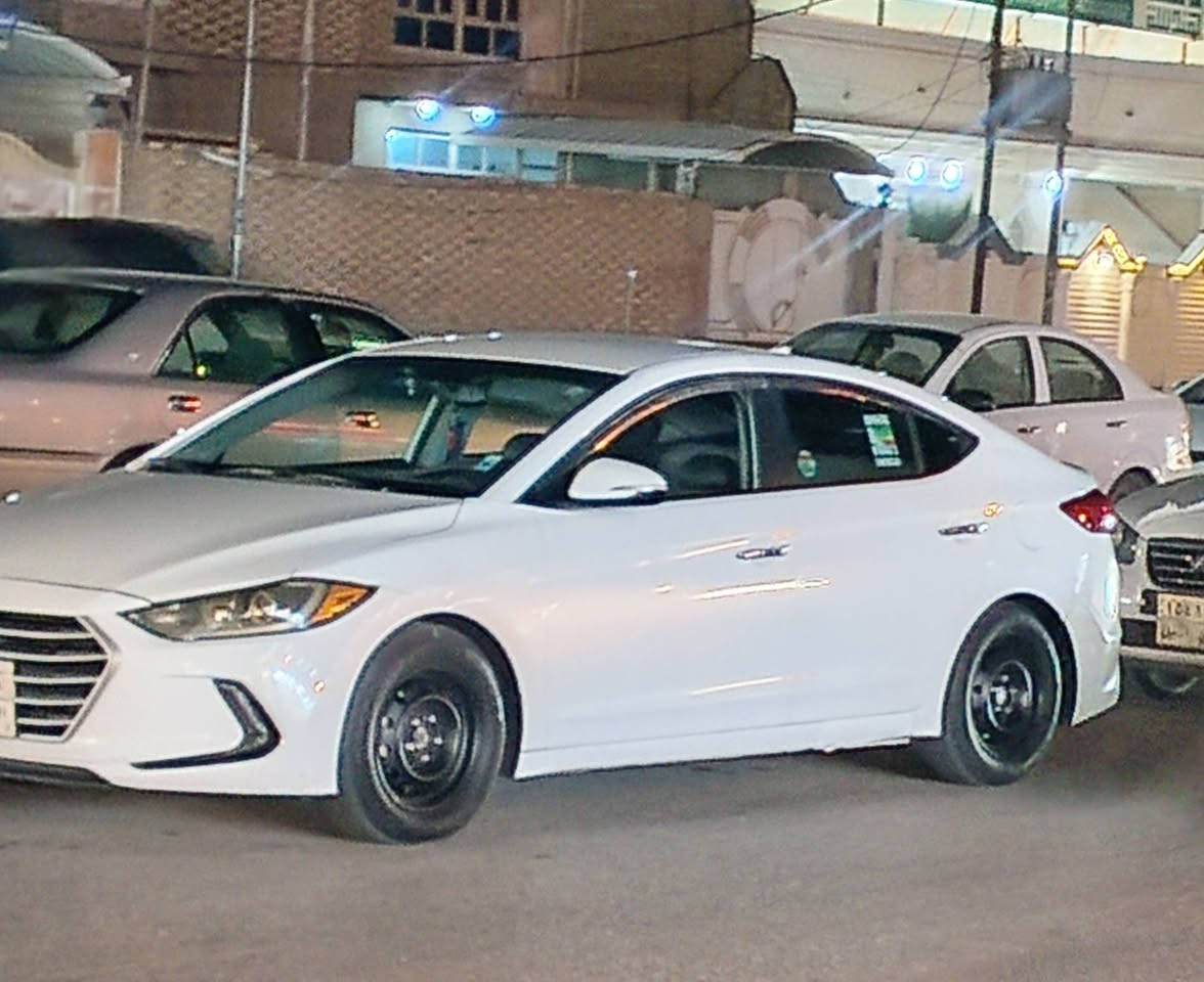 سلام عليكم حبايب الانترا وارد امريكي مديل 2017 مكينة 2000دوش , سياره جاهزه مكينة كير حداديه تبريد تخم تاير دوشمة شاشه بلادية رادارت جانبيه جلد  تدفئه كشنات بصمة تشغيل فول عده الفتحة بيها نص من بنيد معمر شويه ومرشوش بنيد وجاملغ ايمن مبدل حادثه من امريكه 
وبيها قمارة تكشير ومخلي فابلون حته احافظ عليه  حادثه من امريكة نص بنيد وجاملع بدون دواخل 
رقم اربيل تريد وكالة تريد تحويل موجود 
السعر 115للبيع او مراوس حسب قناعه وبيها مجال للشراي للاستفسار *********** وتساب موجود او اتصل
