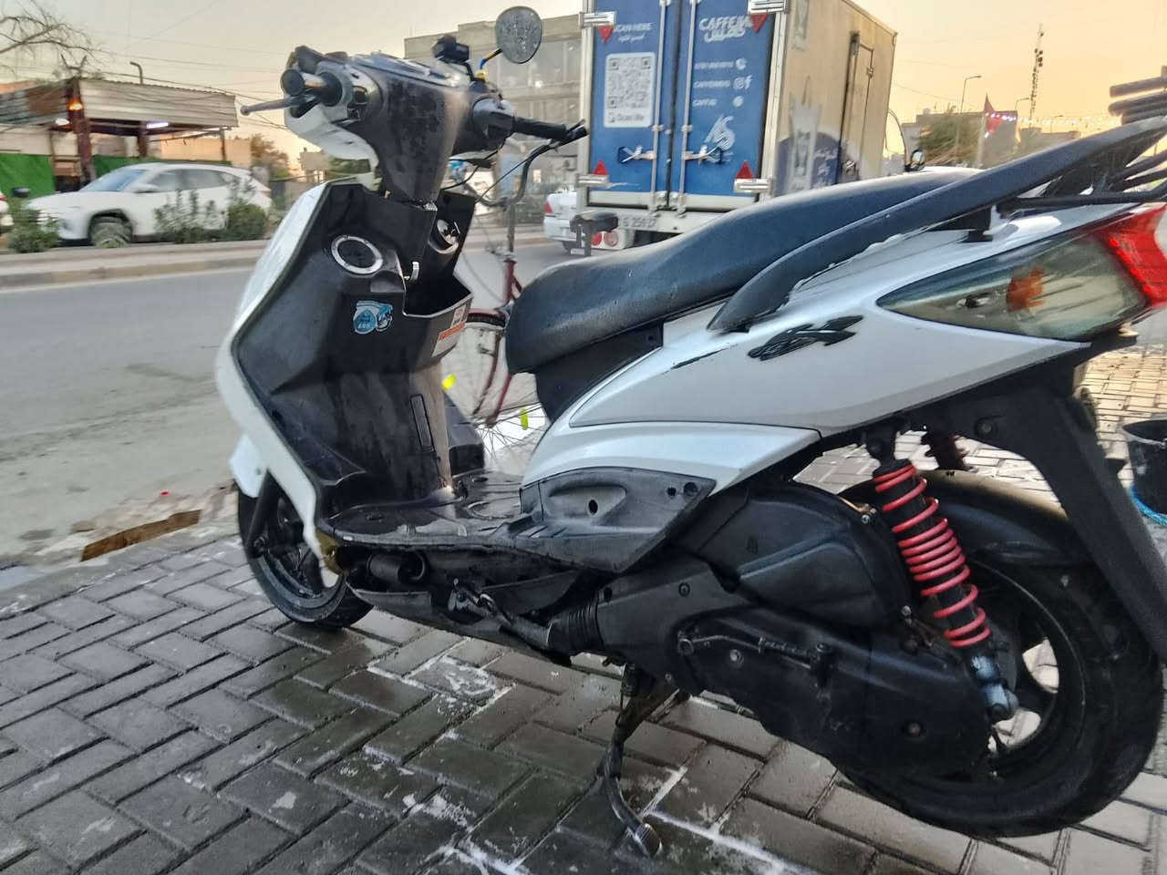 سلام عليكم
دراجه سكنس فحل كابريتر دراجه شغاله سلف و هندر و كهربائيات و الدراجه اي نقص ما بيها دراجه شلعه و معدل و مكينه بلاديه السعر 350 و بيها مجال مكاني بغداد البياع شارع الظغط
الرقم ***********
