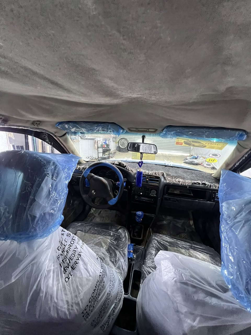 مؤديل 1992
مةكينة 20 
ئارم پلاستيك بةشةرتي غرامة 
گير عادي 
بةخ بؤ جواني
فول كةمةليات 
چةمچةي لةگةل نية 
لةشاري كؤيةم گؤرينةوةش بةس بةتةكسي و پيكاب دةكةم 
سحري 25 وةرةقةو مةجالي كةم 
***********
***********
