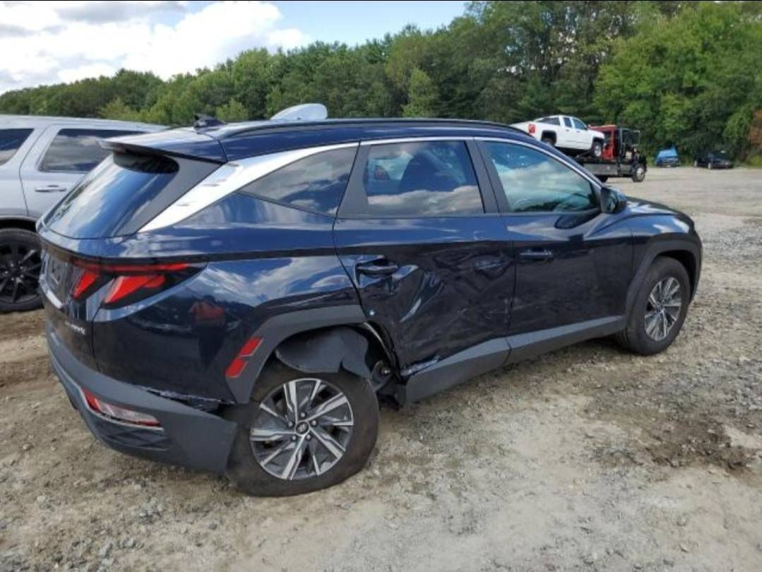 توكسان موديل ٢٠٢٤ هايبرد الحادث مثل ماموضح بالصورة بعد يومين طب العراق حادثها كلش خفيف ابيعها على حادثها السعر 18600$ حره موبايل *********** الفلوجة, الأنبار
