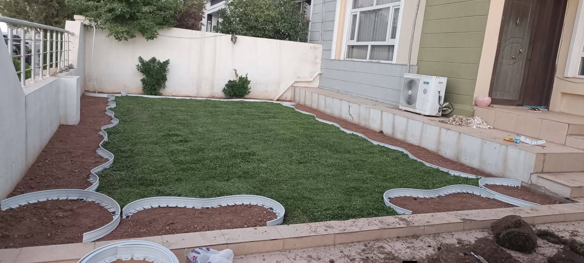 وه ستاي حه ديقه بؤ ديزاني كردني حه ديقه خاوين كردنه وه ي مه زرعه وبؤ جاكردني هه موو جؤره دارودرختيك به جوانترين شيؤه  واتساب فايبر ***********🤙☎️🪏 أربيل, العراق
