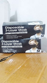 كمامه • اسود مبطن • ٣طبقات