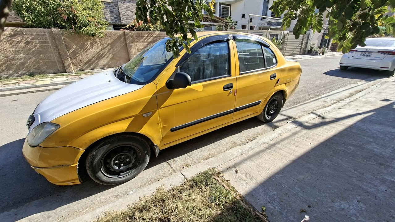 طيبه ٢٠١٥
بدون ضربه بدون صبغ عدا الهلالات
مكينه نظيفه بدون تبخير
تايرات جدد
دوشمه جديده 
شاشة اندويد اوتو كار بلي
بيها نقص جبنة مال بور وحساس صالنصة
والجامات الخلفية يرادلهن سيم جديد
شغلات بسيطة متكلف نص ورقة
ب٣٣ وبيها مجال بسيط 
عنوان بغداد غزالية
***********
