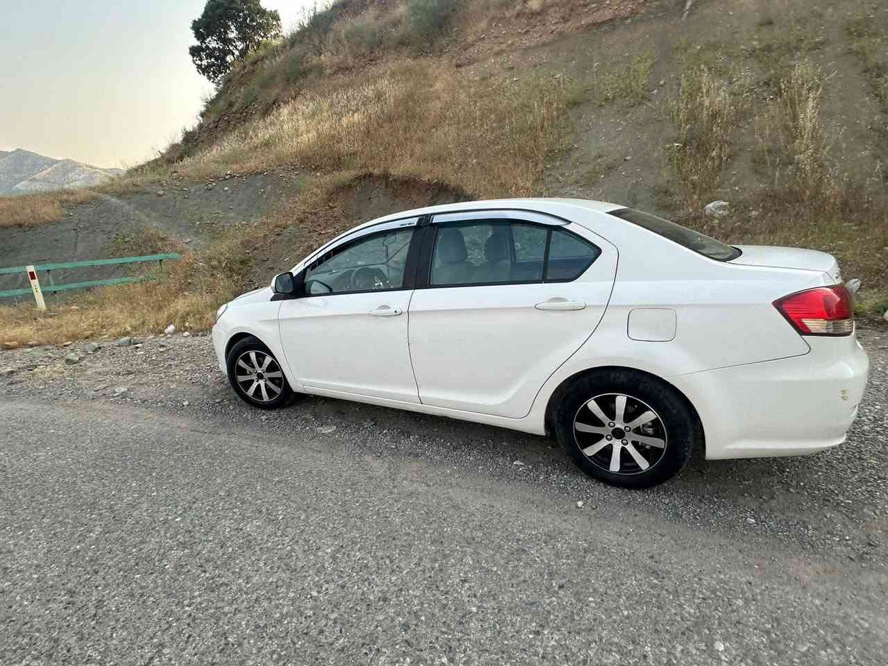 سلام عليكم
سياره كريت ويل موديل ٢٠١٣ 
سياره جديده مكينه بلاد ما مفتوحه  تخم تاير تبريد ثلج + تادفئه سياره جديده وضع شركه رقم دولي بسمي 
سياره كفاله ضربه وصبغ عدا صخه صغيره بالباب 
شاشه تاب لايت لد كشنات مدشمه جلد أرضية جلد 
مكاني بغداد مدينه الصدر قطاع 4
رقم هاتف:‏‪***********
السعر:58&
