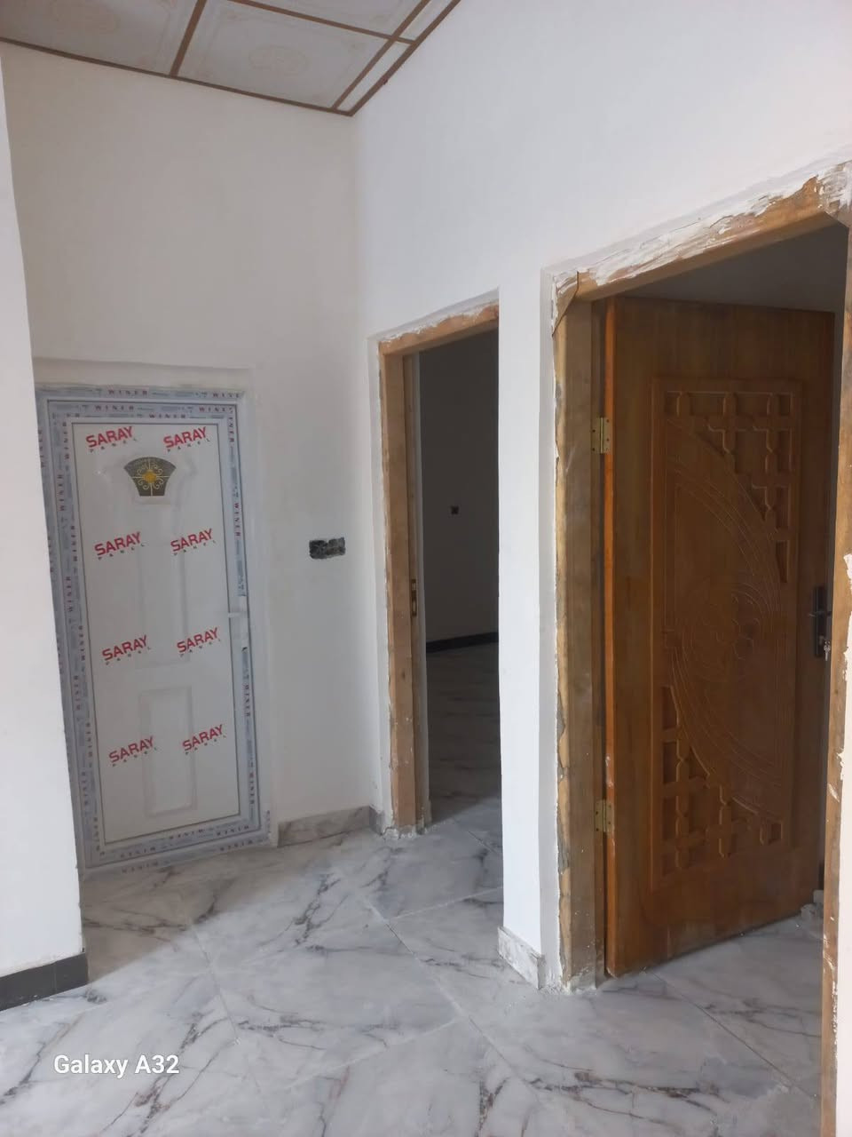 بيت للبيع في ابي الخصيب منطقه الفيه شارع جوز وموز
نوع العقار وقف سني اصولي
مساحه 150 متر 
ثلاث غرف نوم +مطبخ+ديوانيه+صاله+كراج كبير سعر 65 اتصال *********** البصرة, العراق
