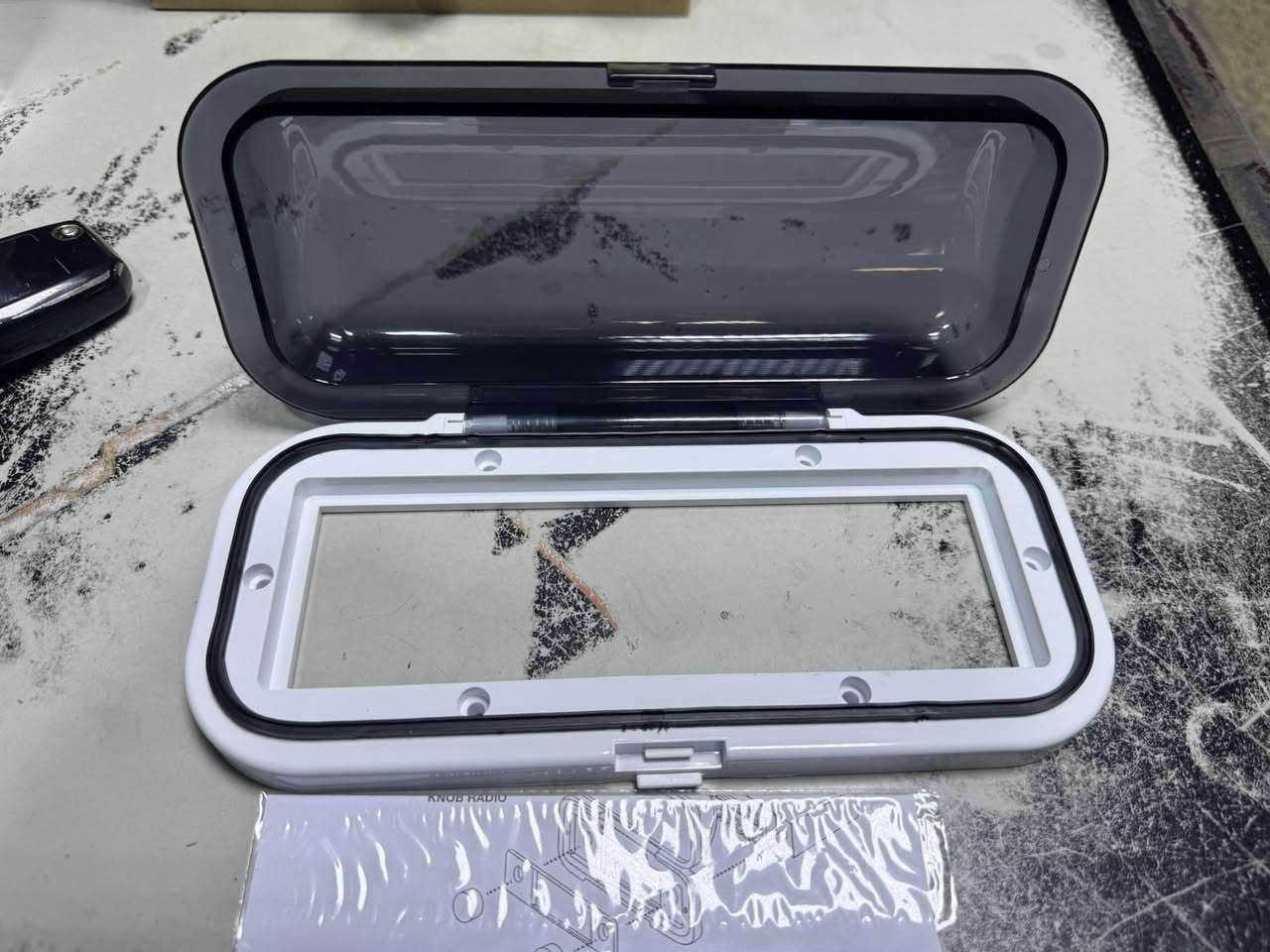 حافظة مسجل اصلية متوفر لون ابيض 

العنوان بغداد يوجد توصيل لجميع المحافظات


**إذا كنت صاحب هذا الإعلان وتريد حذفه لأي سبب، رجاءا أرسل رسالة إلى الدعم الفني**