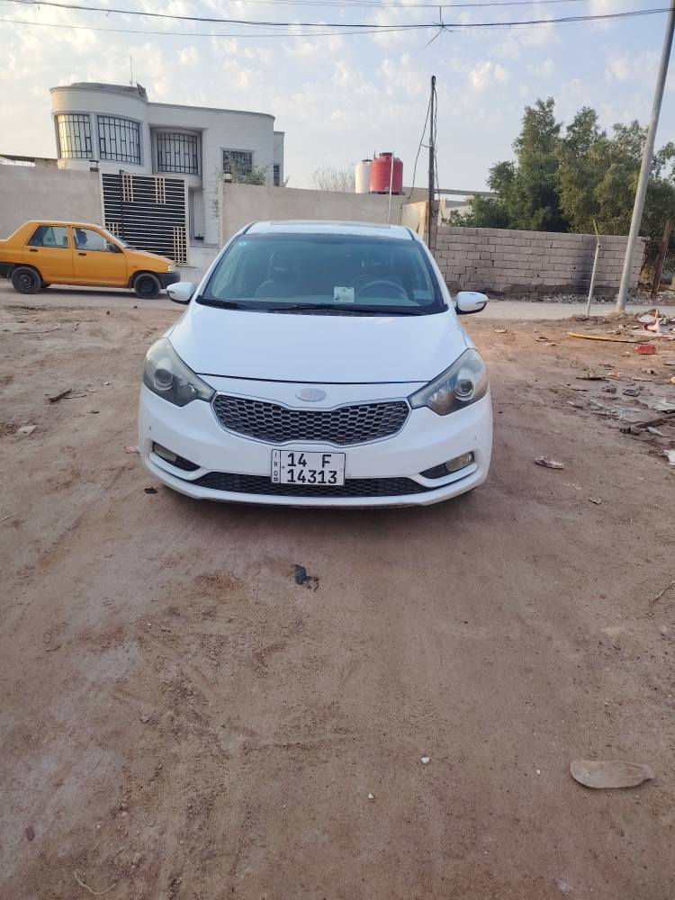 سلام عليكم سيراتو موديل ٢٠١٣ خليجي فول مواصفات فتحا وبصمه بعد مواصفات كفاله عامه السعر ١٢٥ بيها مجال رقم التلفون *********** البصرة, العراق
