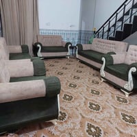 تخم يتكون من ١٠ مقاعد للبيع نظيف ومرتب السعر ٢٥٠ الف للأستفسار اكثر ال...