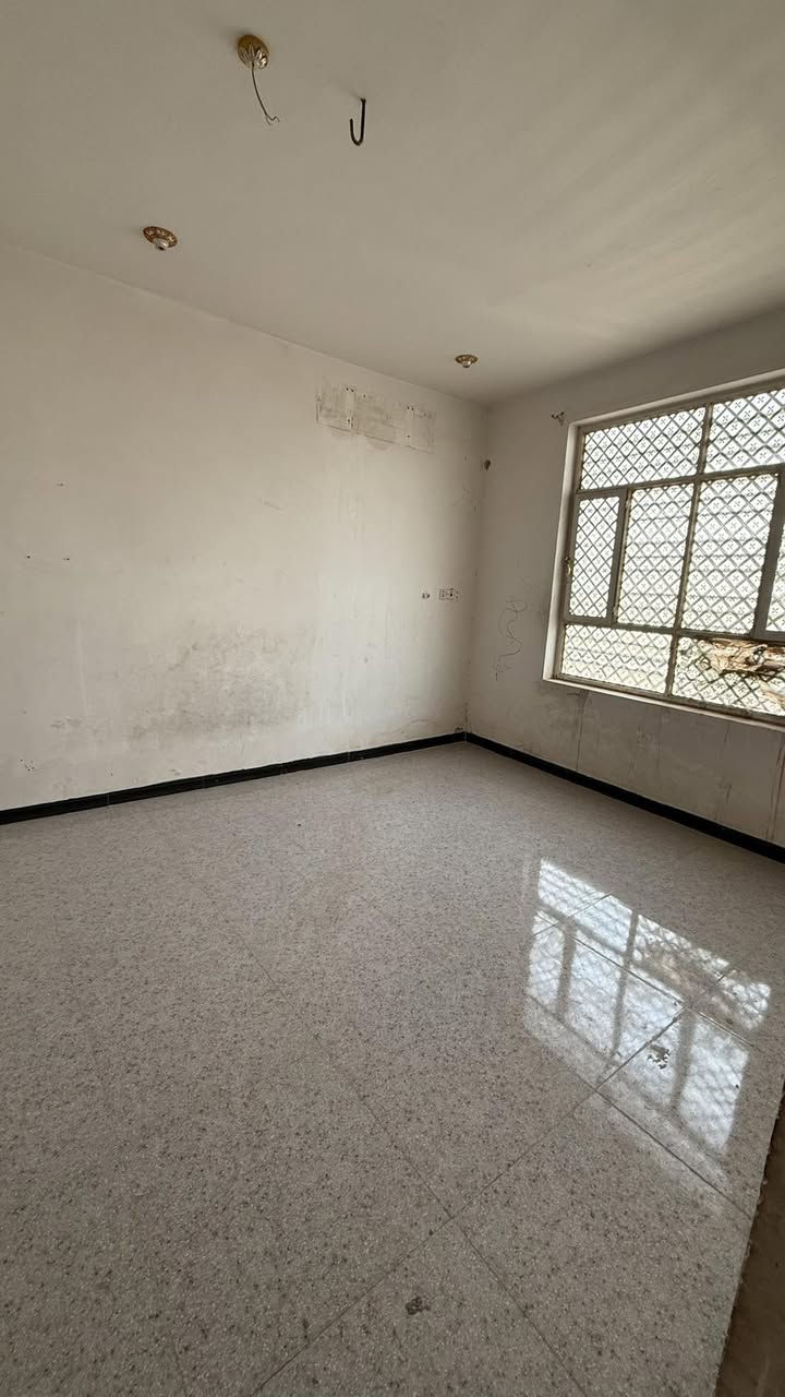 #دار #للإيــــجــــار فارغ 

🏘️ فـٓــــي #الكـــــرامـــه 

✅ مساحـــــــة الـــــــدار // 110م 

       

    

#البنــــــــــــاء: ⁦🛡️

#الطابــــــــــــــق #الأرضـــــــــــــي
غرفـــــه  نـــــوم  وصالــــــــــة  ومطـــــــبخ  ومنـــاور ومجـــمع صـــحيــات 

الطــــابـــق #الــثــــانـــي 

غــــــرفــــه نــــوم فــقــط 

___________________
للأستفســـــــار عــــــن السعــــــــر يرجـــــــىٰ تـــــــرگ تعليـــــق (السعـــــــــر) #وسيتــــــم #الـــــرد
__________________

#مكتـــــــــب
                🏘️أمــــــــلاك بابــــــــل للعقـــــــار🏘️
#الكــــــــائن

☎️ *********** واتساب☎️‏‪0782 220 3665‬‏ واتساب
    شارع_الكرامة_قرب_الضريبة_مقابل_التخطيط_العمراني
        
_____________________________________________
