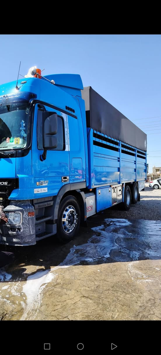 السلام عليكم اكتروس للبيع سحال موديل 2007مزوج بالسنويه سياره فول شاصي 25محرك 46سياره جديده رقم اربيل بسمي الشراي يتصل ***********
