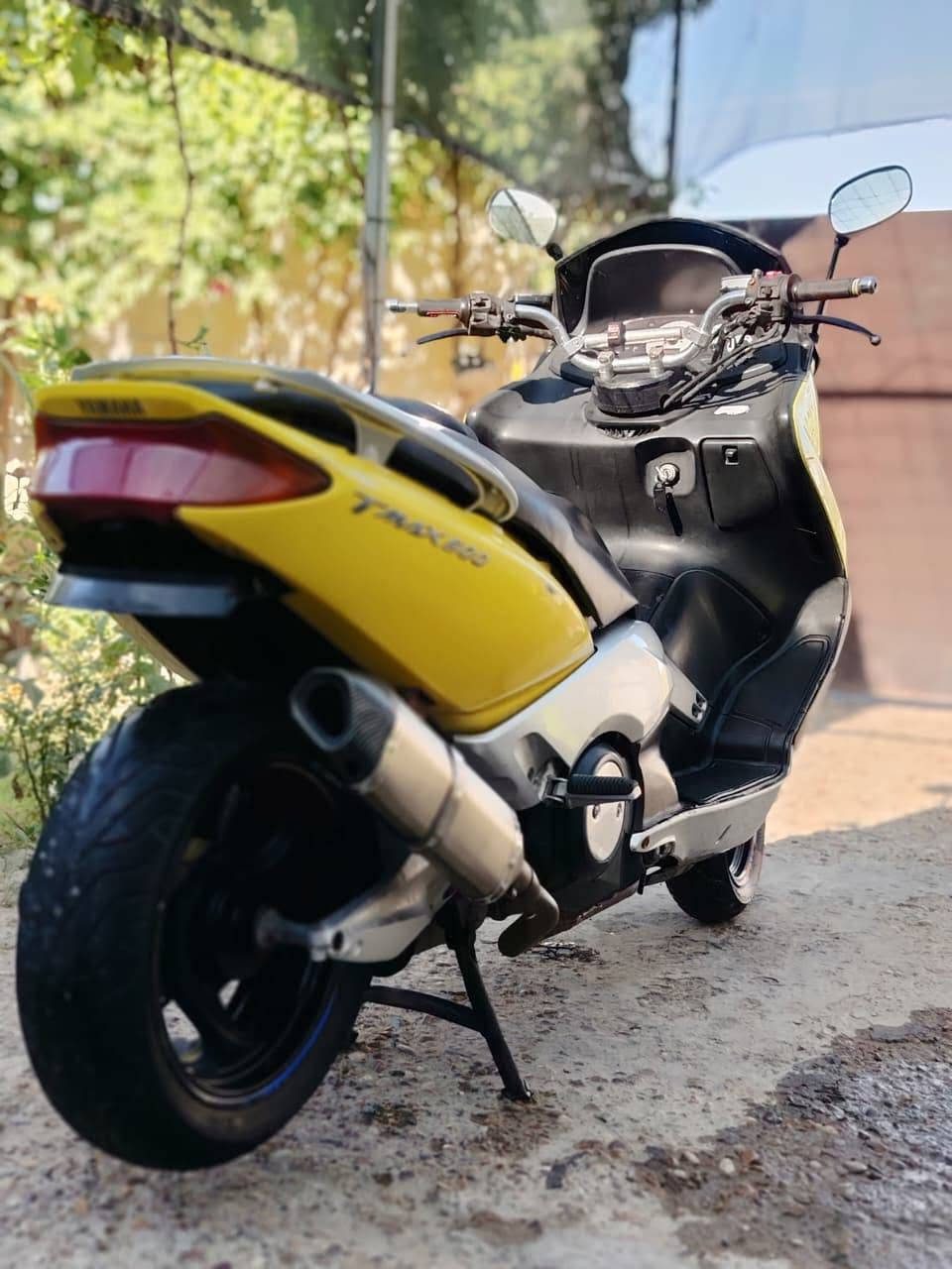 سلام عليكم Tmax500
تايرات زوج جددد عليها إدامه كامله
مكينه مكفوله جيب فيتر وتعال 
كهربائيات جاهزه صالنصه كاربون جديده 
ماشيه 38 دراجه شوفت عينك نضيفه بمعنا الكلمه 
السعر 18بيها مجال مكان بغداد التاجي جسر المثنى
***********
