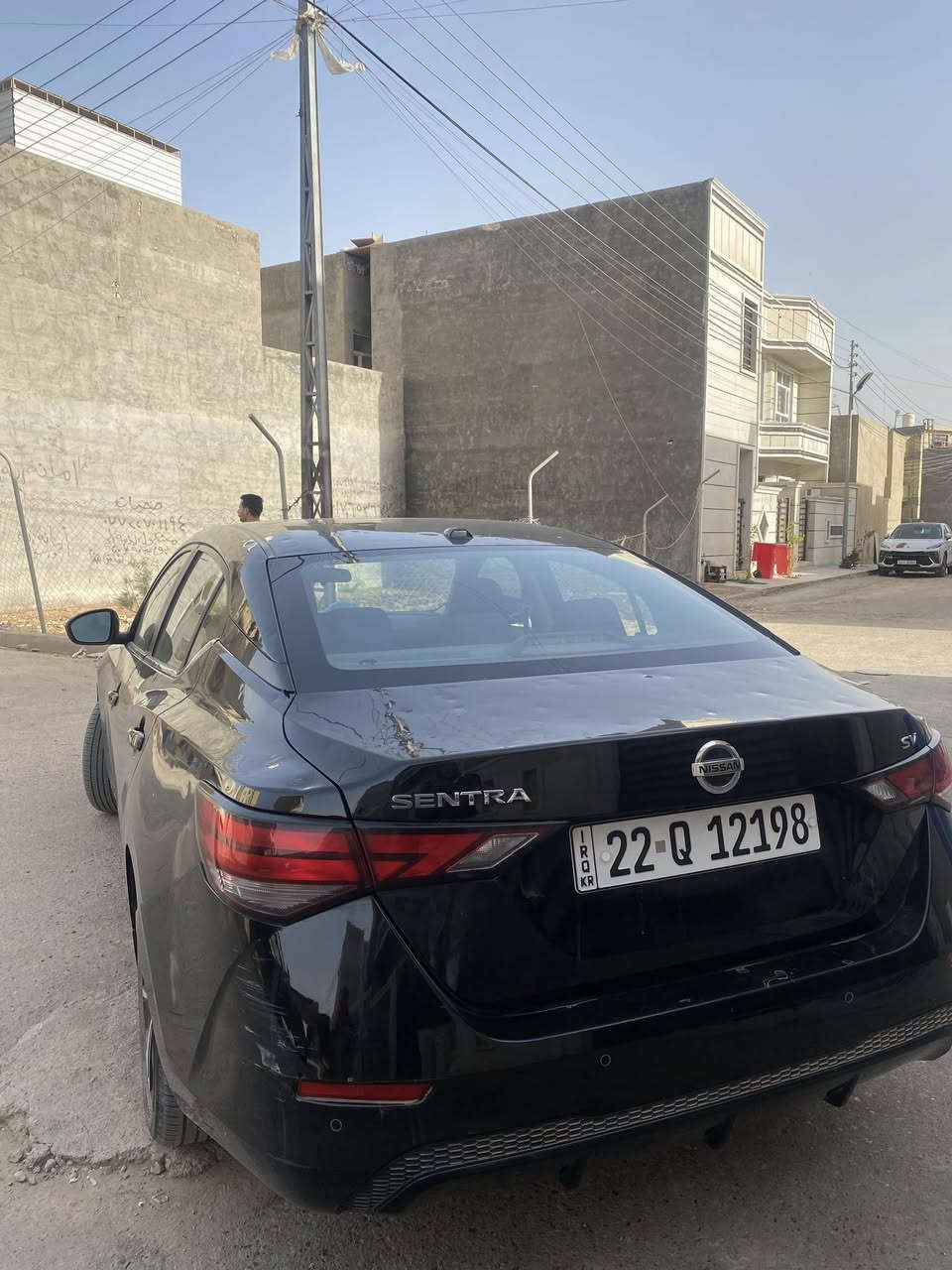 🌟 نيسان سنترا SV موديل 2023 (وارد أمريكي) 🌟

للبيع سيارة نيسان سنترا بحالة ممتازة ومواصفات مميزة، جاهزة وما تحتاج أي مصروف.
​💥 تفاصيل الحادث والضرر :
​الضرر:حالوب فقط +طخطخات بسيطة.
​الدواخل: سليمة 100% بدون أي ضرر داخلي.
​الأيرباك: سليم بالكامل (بدون إيرباك) 🚫🎈.
​حجر البيئة: بلادي وموجود بشرط الفحص 💯.
​📋 الـمـواصـفـــات والـمـمـيـزات :-
​المحرك: 4 سلندر 2.0L اقتصادي جداً وقوي.
​أنظمة القيادة: 3 وضعيات (ECO الاقتصادي / Normal العادي / Sport الرياضي).
​التكنولوجيا والشاشات: * شاشة كبيرة تدعم Apple CarPlay و Android Auto.

​شاشة أعطال وإيعازات ذكية في الدشبول.
​أنظمة الأمان والرادارات: 

​رادار أمامي وخلفي مع خاصية التوقف الذاتي (مانع تصادم).
​نظام النقطة العمياء (Blind Spot) في المرايا.
​حساسات خلفية بلادية.

​نظام مكابح ABS + مانع انزلاق إلكتروني + نظام المساعدة في المرتفعات (مانع انحدار).
​الراحة والمظهر: 
بصمة تشغيل وبصمة أبواب.
​ويل كروم مميز بلادي.
​تحكم ستيرن جهتين متكامل
📌 تفاصيل إضافية:
​المسافة المقطوعة: 100 ألف كيلومتر
​الرقم: اربيل (تحويل نفس اليوم ).
💵 السعر:120 ورقة (12,000$) وبيه مجال طيب للشراي الجاد.
📍 مكان التواجد: [ بغداد]
📞 للتواصل والاستفسار: ***********
السيارة جدا نظيفة على ايد صاحبها وفقط 100 الف كيلو
