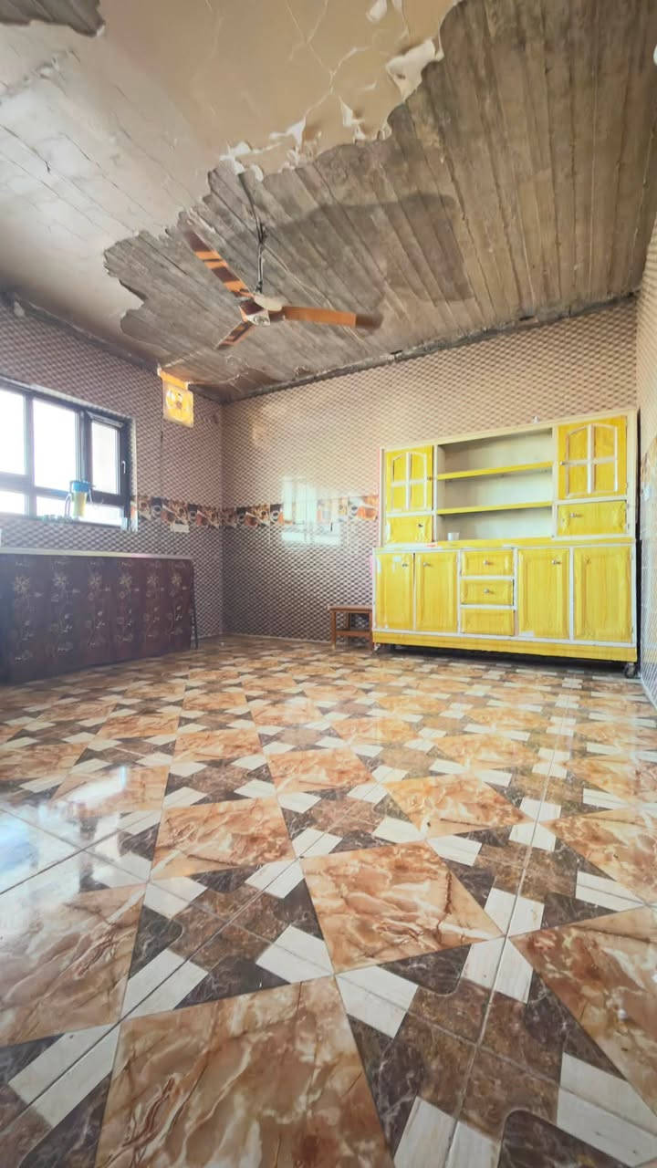 #دار للبيع مساحة 350متر 

#مواصفات 3غرف نوم صاله استقبال مطبغ صحيات داخلي خارجي حديقة كراج سيراميك يرادله سقف ثانوي صبغ الواجهه خدمات ماء كهرباء خط مولد شارع صب 

#الجنس العقار زراعي مشمول قرار 320

#السعر 40مليون

#العنوان ديالى خانقين كهريز العليا خلف مدرسه قلاجه

#اتصال مكتب علي الوندي للعقارات ومقاولات 

***********

#

