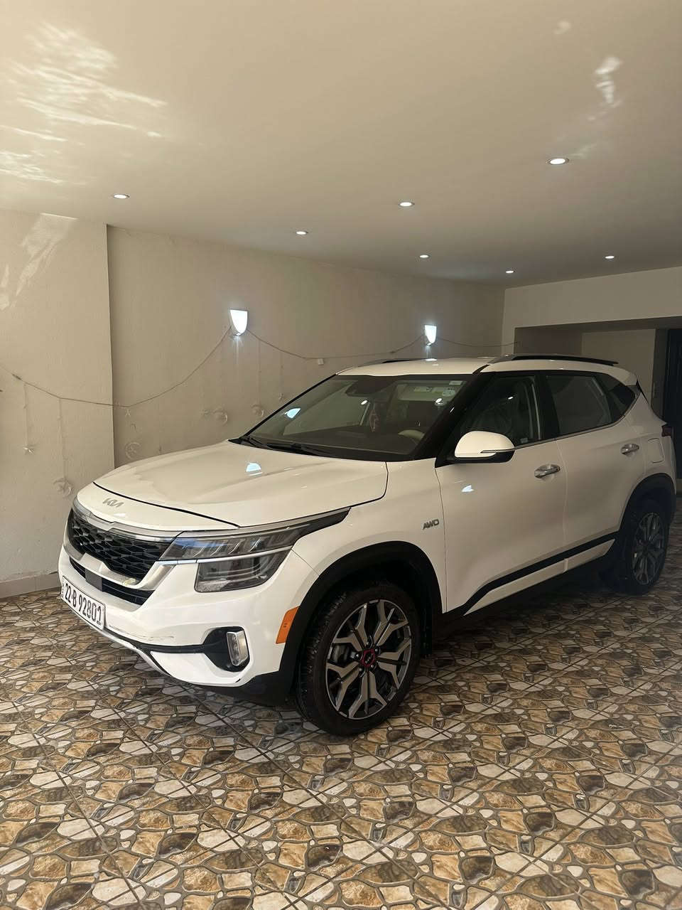 كيا سليتوس موديل ٢٠٢٣ رقم اربيل
وارد امريكي حادثها خشم البنيد معدل بدون صبغ و ايرباك ستيرن راجع سستم السيارة بدون صبغ صور الحادث مرفقة
محرك 1600 تيربو  المرغوب
ماشيه 43,800 كيلو متر 
رقم اربيل الجديد 
فول الفول عدا الفتحه
بصمة تشغيل عن بعد 
بصمة ابواب
قطعتين تبريد
كشن جلد
تدفئة كشنات
حساسات خلفية
رادار امامي خلفي وجانبي
مانع تصادم امامي وخلفي
انطفاء محرك ذاتي اثناء الوقوف
قيادة الية
تحديد مسار 
ثلاث انظمه قيادة
شاشة اعطال
شاشه كبيره تدعم ابل كاربلاي
كاميره خلفيه داوره
مانع انحدار 
مانع تزحلق
فول تحكم استرين
نقاط عمياء
لايت لدات
وباقي المواصفات المعروفة
السعر 177  ورقة و بيها مجال قليل
*********** للاتصال
مكان بابل- الحلة
