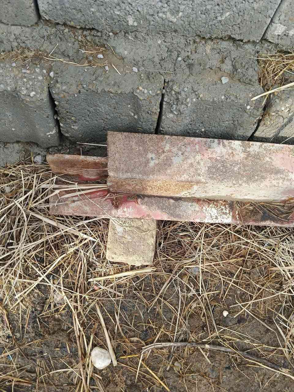 سلام عليكم عندي شيلمانات لبيع العدد 3الطول 6متر وحدة5متر
ابيع شلع 125وهذ رقمي ***********
