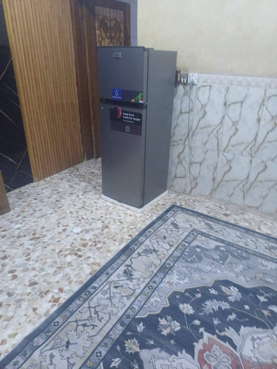 ***********
شراي يتفضل واتساب 
كاونتر المنيوم ٣ قطع والله العظيم جدد ممستخدم شهر ونص تقريبا واني معتنيه بي
+ ثلاجه جديده الله شاهد شهر ونص بس صار عندي ظرف وأريد ابيع
+  البوفيه قياس متر 
عنوان بغداد حي البساتين شارع احمد الوائلي مقابيل اسواق جدو
