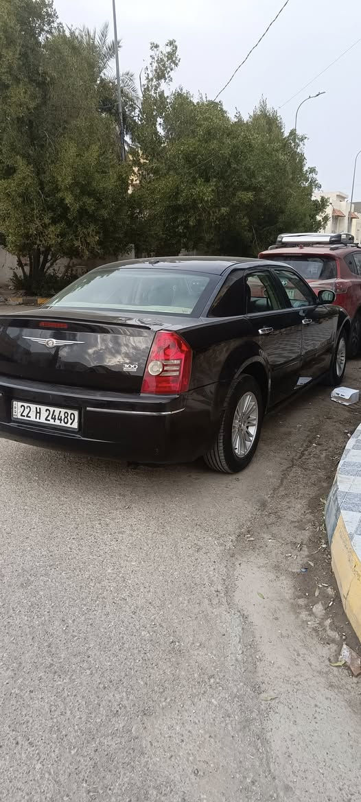 السلام عليكم
اوباما 2010 اصل. 
وارد كندي
بدون تبديل ولاضربه
 بيه جاملغ الامامي بارد وصبغته هو والبنيد 
مكينه 3 ونص اصل
تبريد قطعتين 
4 جوكات
تخم تاير جديد توني شاده 
مدوشمه عام جلد 
حداديه جديده 
السياره ماناقصها شي 
رقم اربيل راعيها يريد تحويل 
بيها مازدات اخذتهن ب3 اوراق 

السياره غرفتها كلش كلش جديده ومامشتغله ع الخط 
السياره احلى من الصور اصفاحها موس
سعره    125وبيه مجال
بالعافيه ع الي ياخذه
 ***********
‏‪***********‬‏
المكان كوت الهوره
